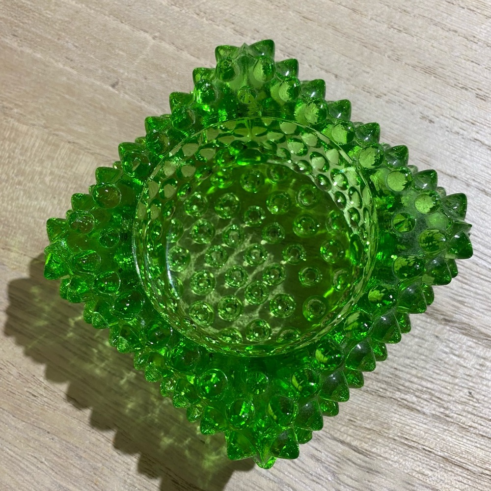 FENTON - VNTG - Green Spiked Hobnail Square Glass Salt Cellar / Keepsake Dish - Picture 4 of 8